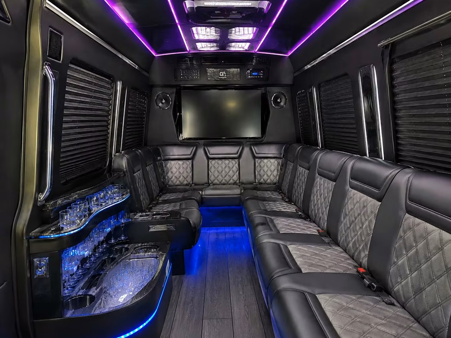 airport transfers and hotel shuttles for out of town wedding guests in wichita