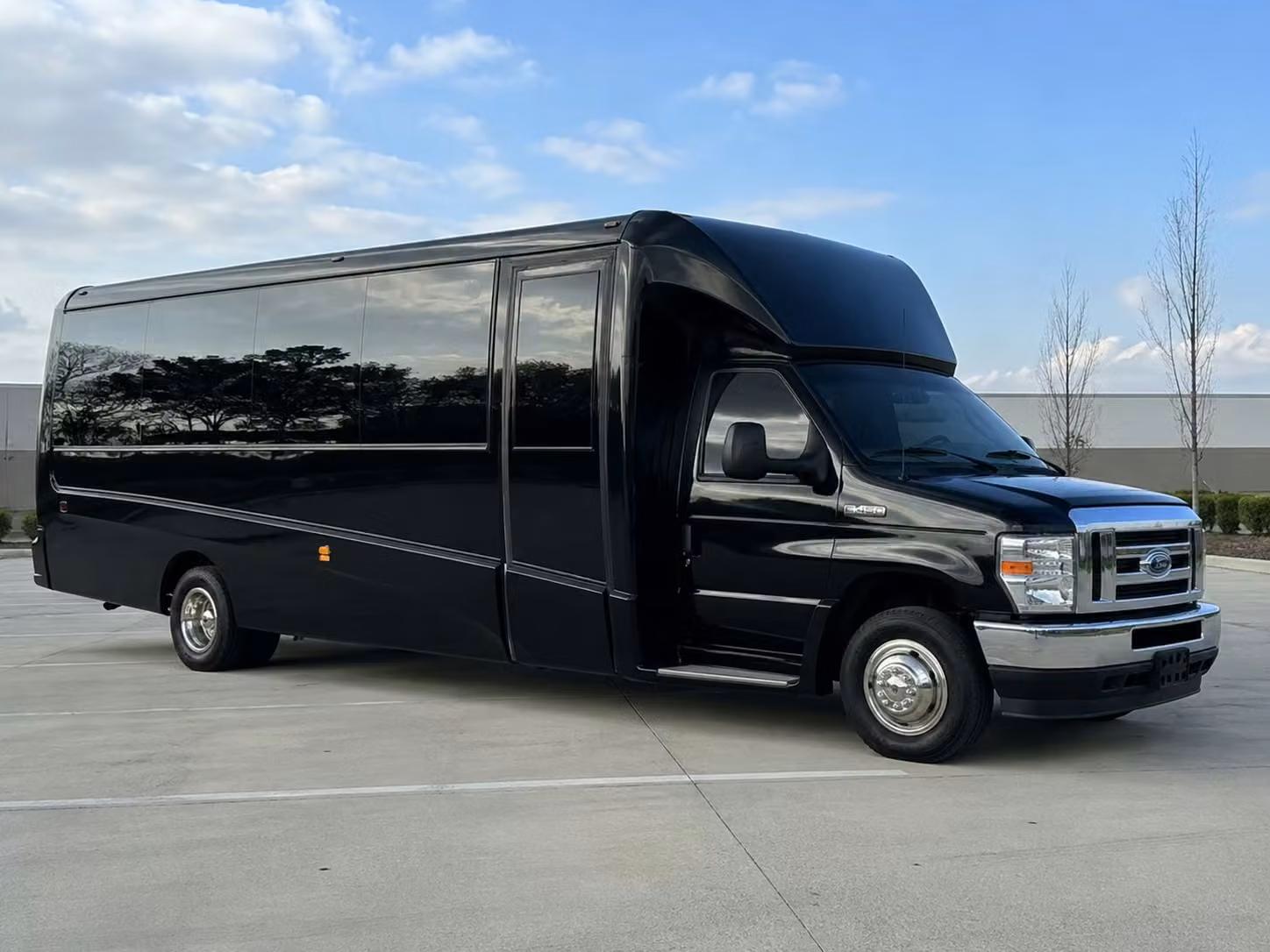 minibus rentals for bridal parties and wedding day prep in wichita