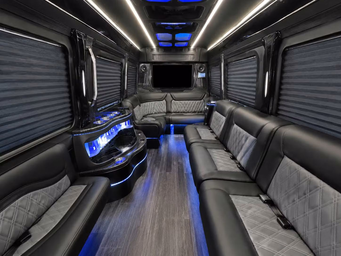 multi day long distance bus rentals for wichita groups