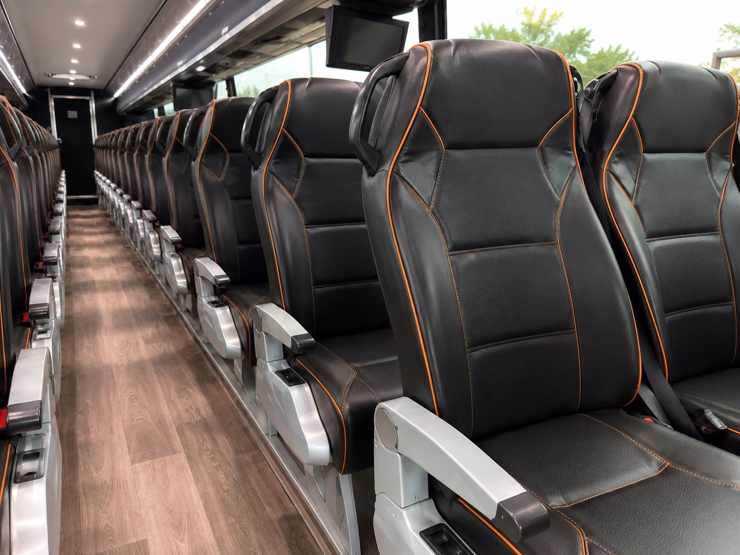 sports team fan charter bus rentals in wichita